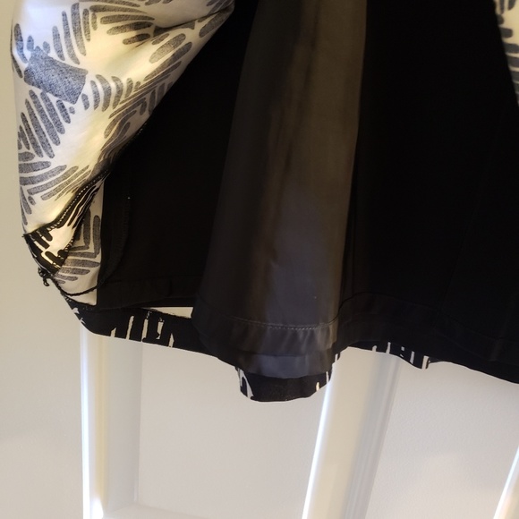 Talbot's Skirt - Black and White - Picture 3 of 3